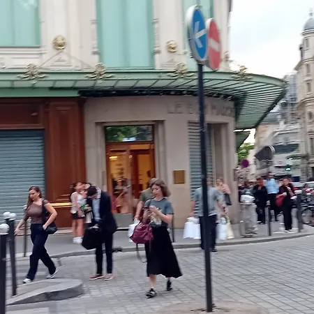 1 Mins Gare Montpatnasse ,close To Eiffel Tour And Louvre Meusm,amusing Place * Paris