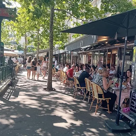 1 Mins Gare Montpatnasse ,close To Eiffel Tour And Louvre Meusm,amusing Place *
